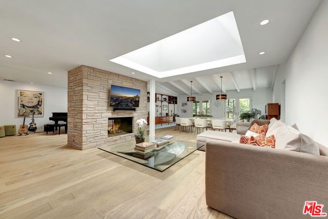 16012 Meadowcrest Road, Sherman Oaks, CA 91403