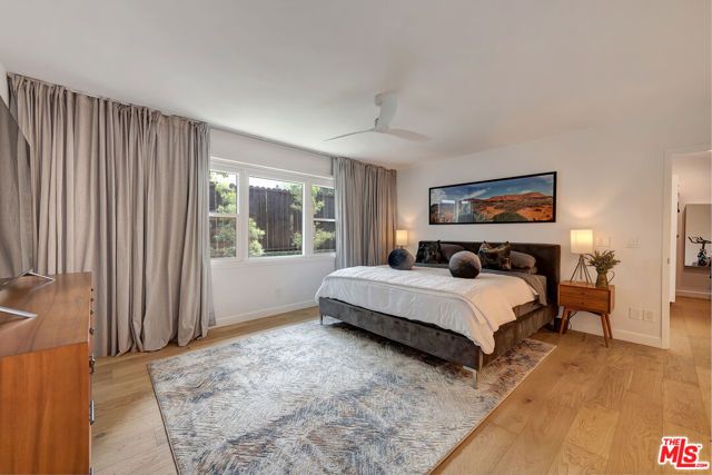 16012 Meadowcrest Road, Sherman Oaks, CA 91403