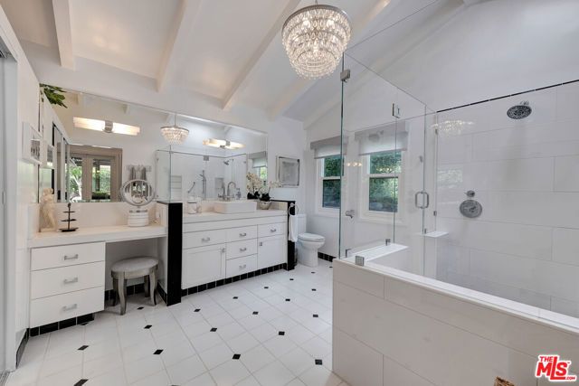 16012 Meadowcrest Road, Sherman Oaks, CA 91403