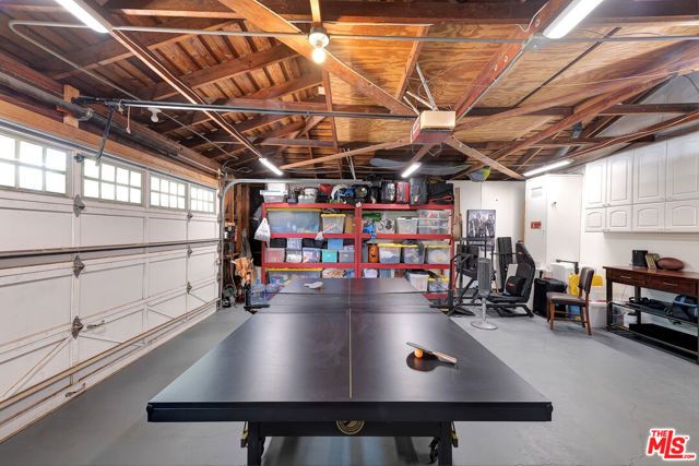 16012 Meadowcrest Road, Sherman Oaks, CA 91403