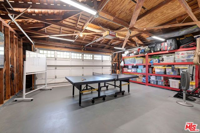 16012 Meadowcrest Road, Sherman Oaks, CA 91403