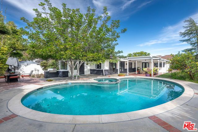 16012 Meadowcrest Road, Sherman Oaks, CA 91403