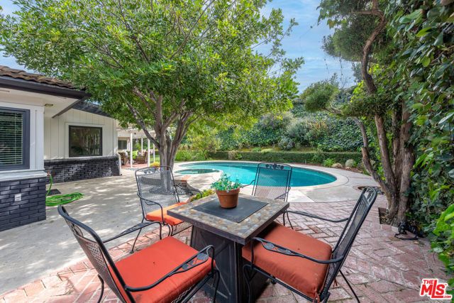 16012 Meadowcrest Road, Sherman Oaks, CA 91403