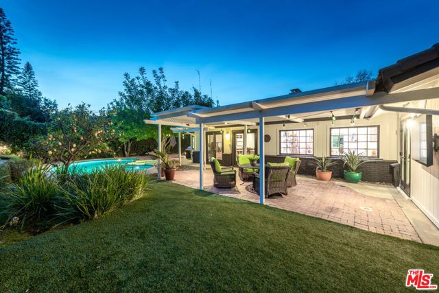 16012 Meadowcrest Road, Sherman Oaks, CA 91403