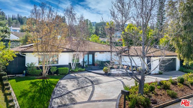 16012 Meadowcrest Road, Sherman Oaks, CA 91403