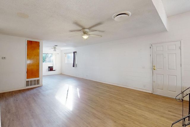 353 N Lawrence Ave, Yuba City, CA 95991