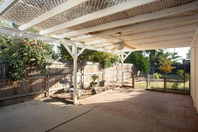 353 N Lawrence Ave, Yuba City, CA 95991