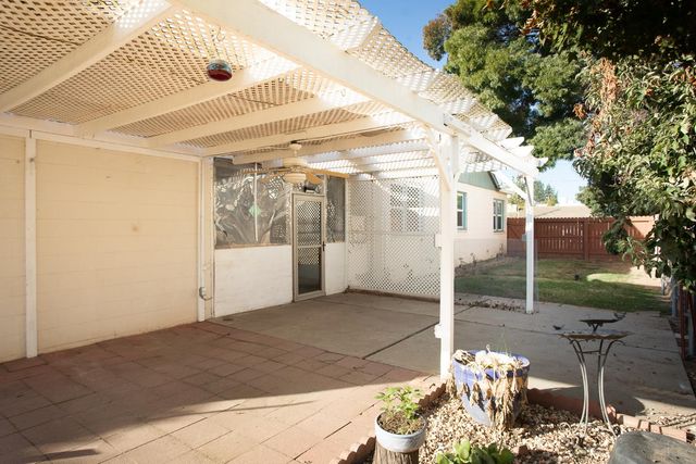 353 N Lawrence Ave, Yuba City, CA 95991