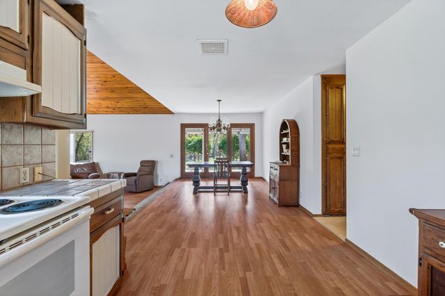 16945 McCoy Road, Cottonwood, CA 96022