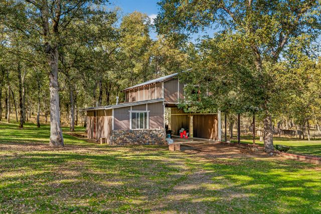 16945 McCoy Road, Cottonwood, CA 96022