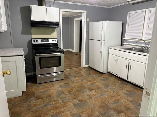 911 Henderson Avenue, Fayetteville, NC 28301