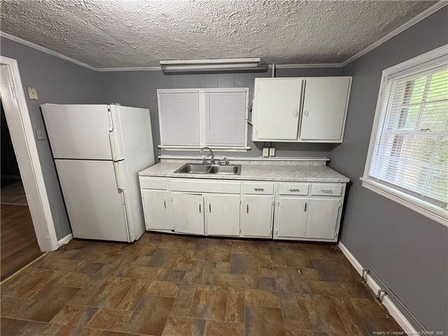 911 Henderson Avenue, Fayetteville, NC 28301