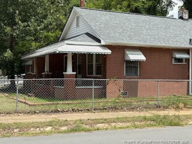911 Henderson Avenue, Fayetteville, NC 28301