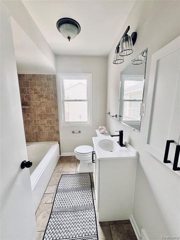 1909 S Trenton Drive, Trenton, MI 48183