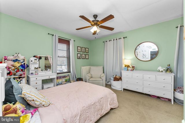 28 S 5TH ST, Perkasie, PA 18944