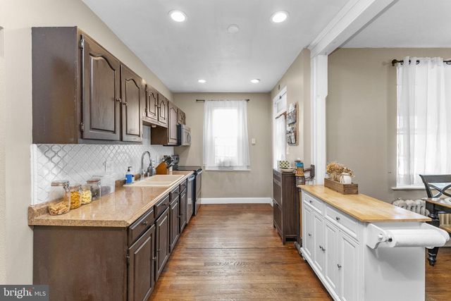 28 S 5TH ST, Perkasie, PA 18944