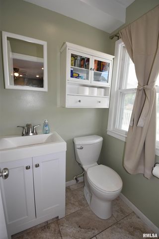 10019 N SPRING Lane, Peoria, IL 61615