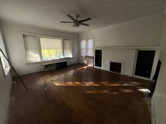 8039 S Ingleside Avenue, Chicago, IL 60619