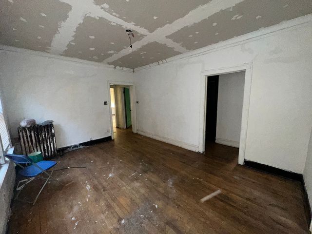 8039 S Ingleside Avenue, Chicago, IL 60619