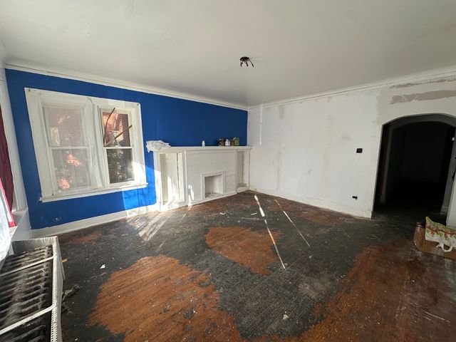 8039 S Ingleside Avenue, Chicago, IL 60619