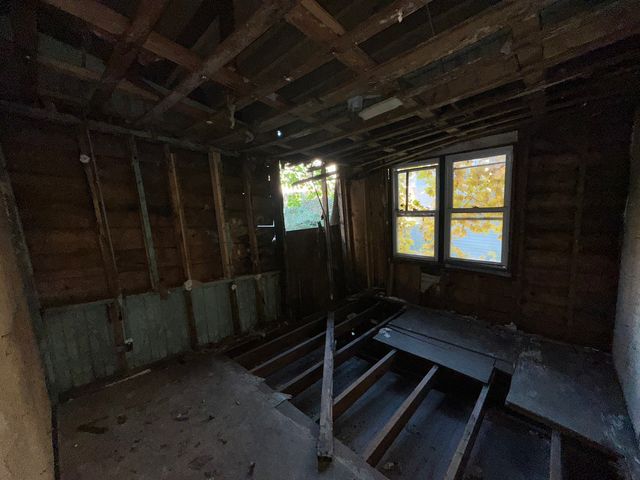 8039 S Ingleside Avenue, Chicago, IL 60619