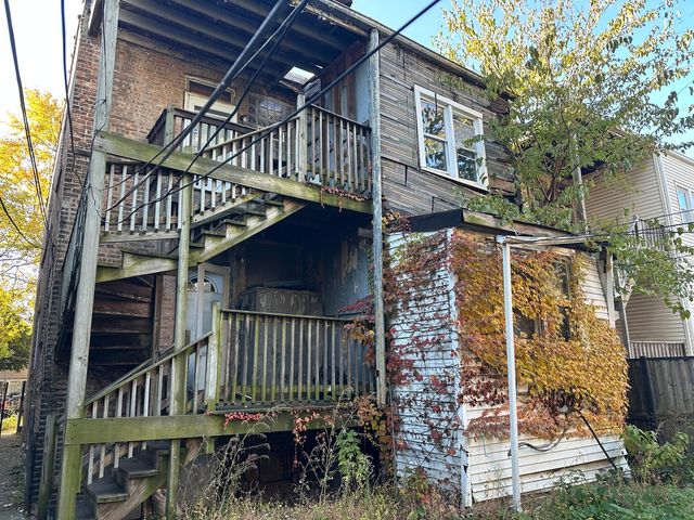 8039 S Ingleside Avenue, Chicago, IL 60619