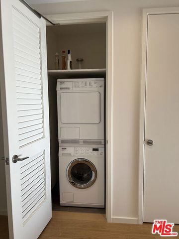 877 Francisco Street 2610, Los Angeles, CA 90017