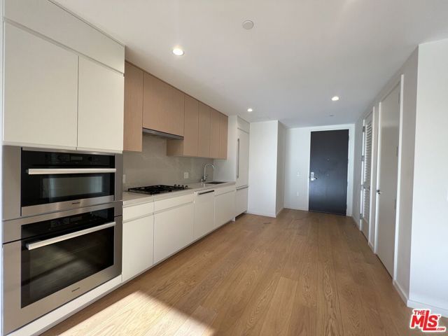 877 Francisco Street 2610, Los Angeles, CA 90017