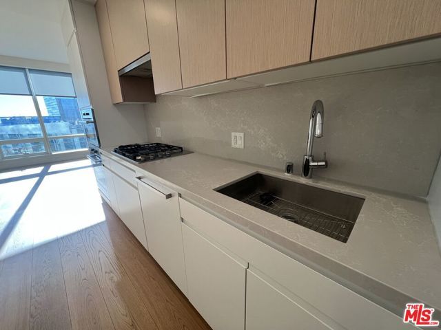 877 Francisco Street 2610, Los Angeles, CA 90017