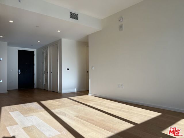 877 Francisco Street 2610, Los Angeles, CA 90017