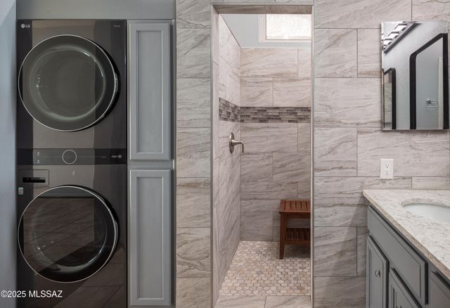 938 E Grass Meadow Place, Oro Valley, AZ 85755