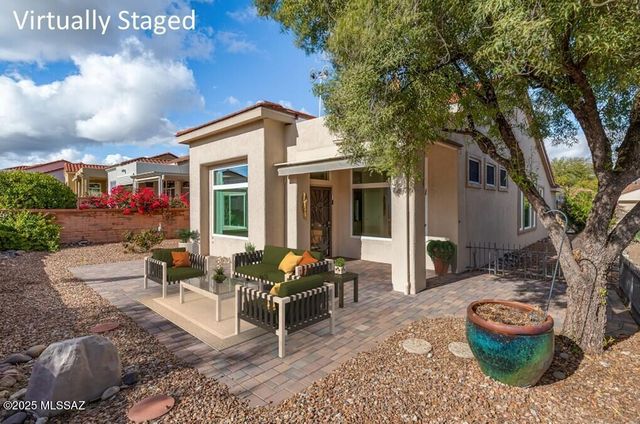 938 E Grass Meadow Place, Oro Valley, AZ 85755