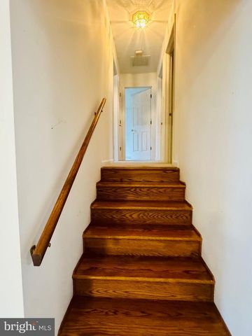 303 WESTMORELAND DR, Stephens City, VA 22655