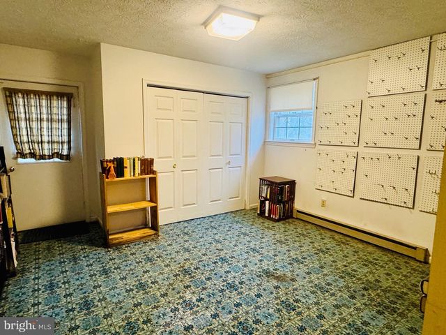 303 WESTMORELAND DR, Stephens City, VA 22655