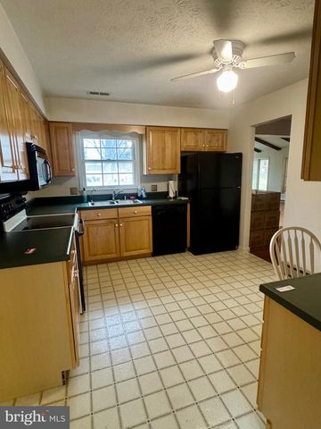 303 WESTMORELAND DR, Stephens City, VA 22655