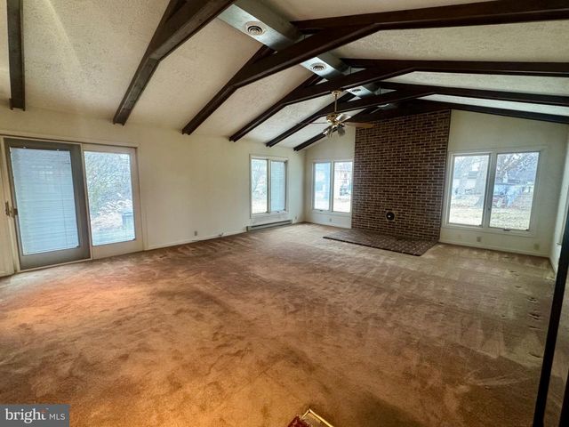 303 WESTMORELAND DR, Stephens City, VA 22655