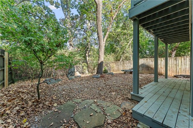 2411 N Bronze Tree Drive, Fayetteville, AR 72703