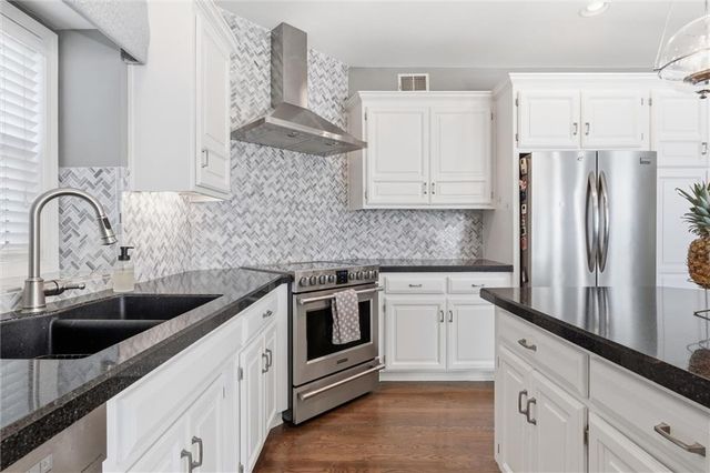 12914 Mackey Street, Overland Park, KS 66213