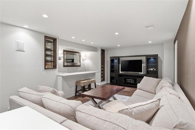12914 Mackey Street, Overland Park, KS 66213