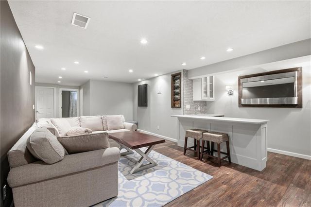 12914 Mackey Street, Overland Park, KS 66213