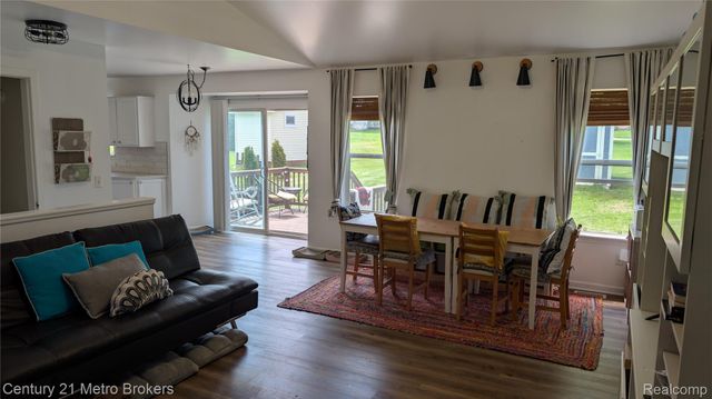 6138 Deer Park Pass, Burton, MI 48439