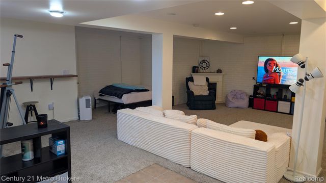 6138 Deer Park Pass, Burton, MI 48439