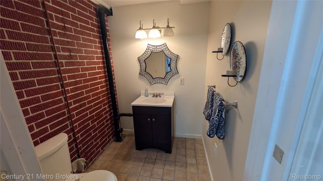 6138 Deer Park Pass, Burton, MI 48439
