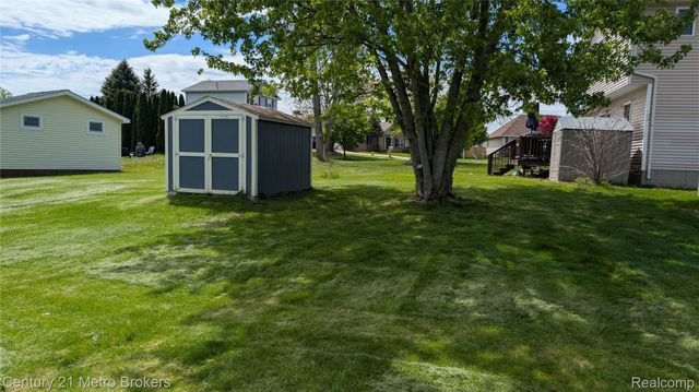 6138 Deer Park Pass, Burton, MI 48439