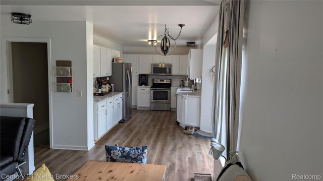 6138 Deer Park Pass, Burton, MI 48439