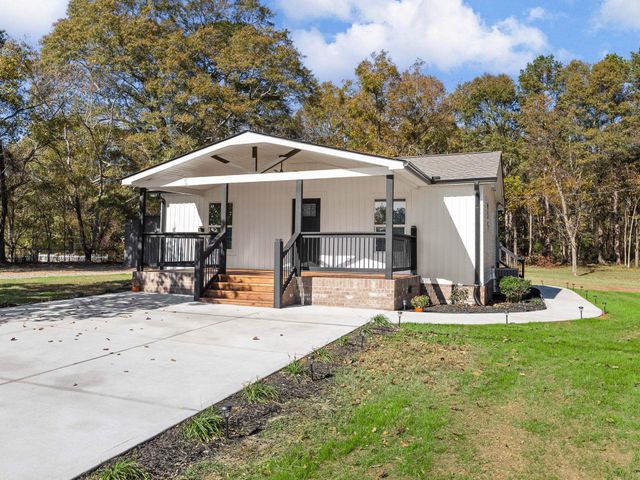 118 Strawaberry Road, Anderson, SC 29626