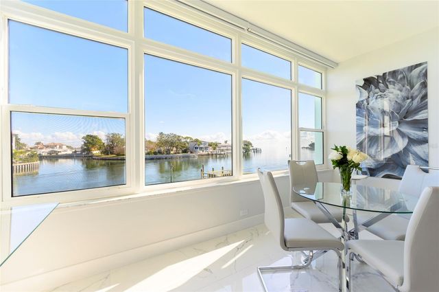 1365 SNELL ISLE BOULEVARD NE 2B, St Petersburg, FL 33704