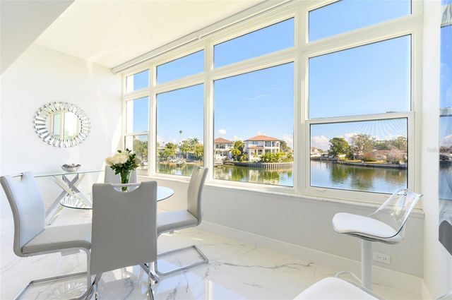 1365 SNELL ISLE BOULEVARD NE 2B, St Petersburg, FL 33704