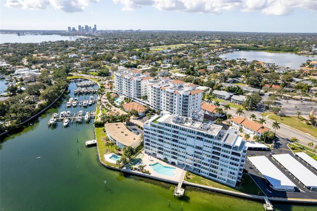 1365 SNELL ISLE BOULEVARD NE 2B, St Petersburg, FL 33704