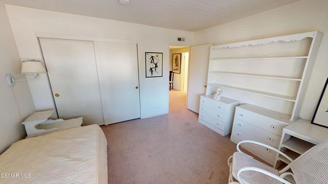 10900 Des Moines Avenue, Porter Ranch, CA 91326